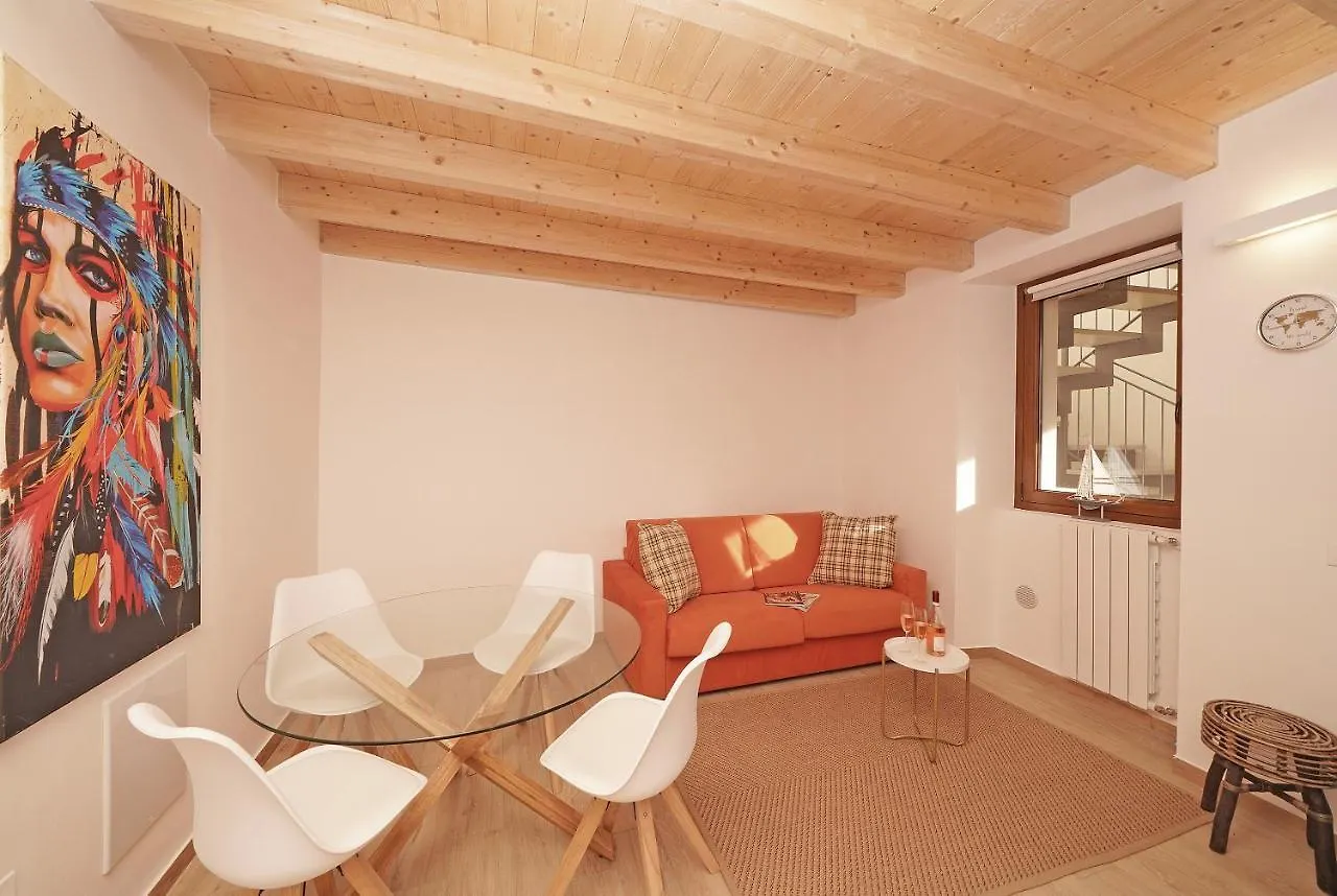 Apartments Villa Bougainville 산펠리체델바나코 이탈리아