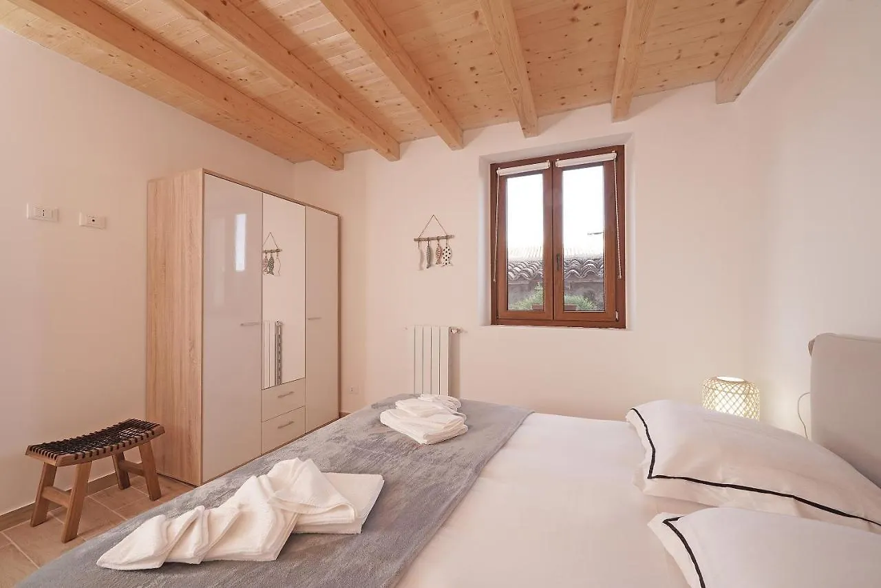Apartments Villa Bougainville 산펠리체델바나코 0*,  이탈리아