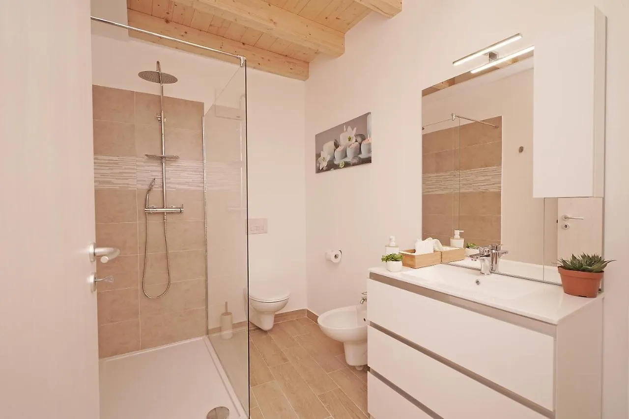 Apartments Villa Bougainville 산펠리체델바나코