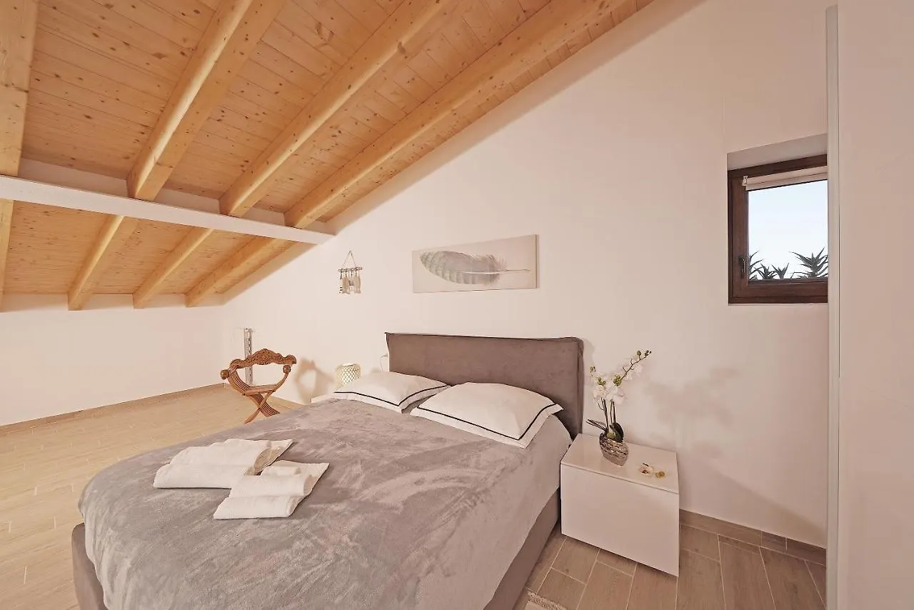 Apartments Villa Bougainville 산펠리체델바나코 0*,  이탈리아