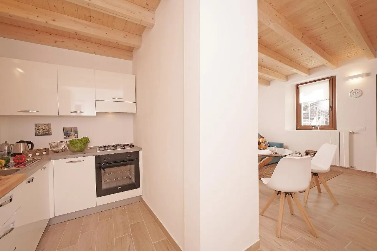 Apartments Villa Bougainville 산펠리체델바나코