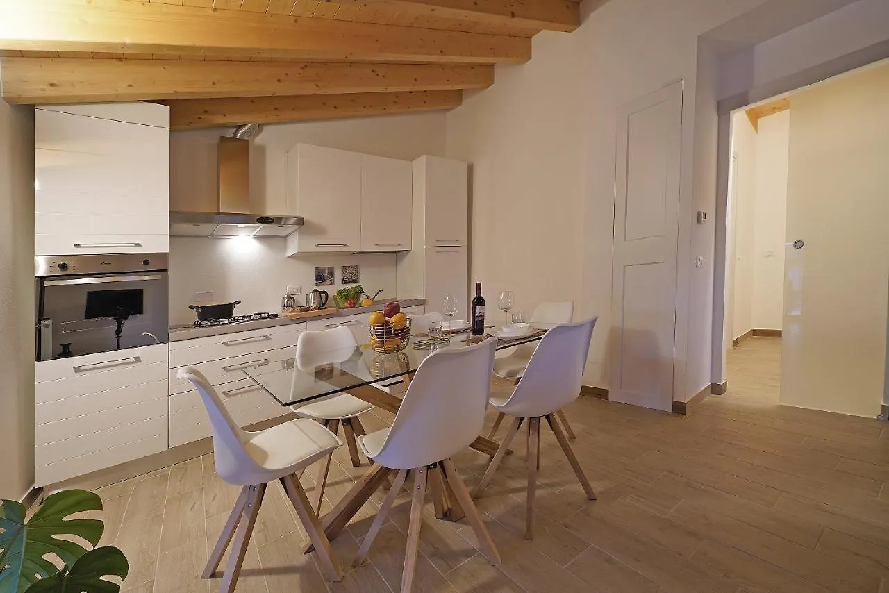 Apartments Villa Bougainville 圣菲利斯·德尔·贝纳茨 0*,