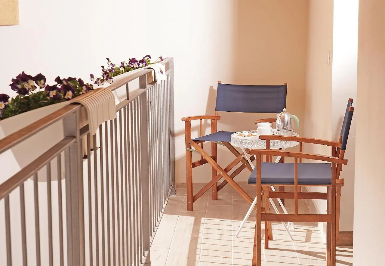 Apartments Villa Bougainville 圣菲利斯·德尔·贝纳茨