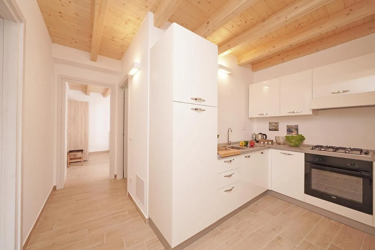 Apartments Villa Bougainville 圣菲利斯·德尔·贝纳茨 0*,  意大利
