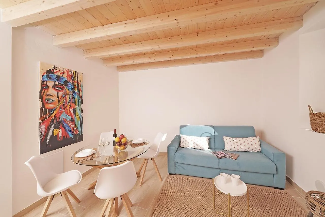 Apartments Villa Bougainville 圣菲利斯·德尔·贝纳茨